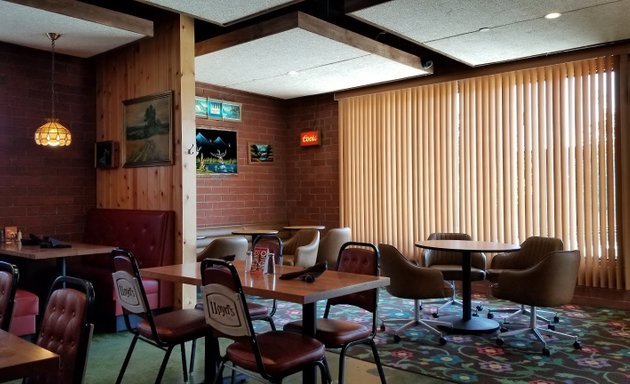 Photo of LLoyd's Restaurant & Lounge