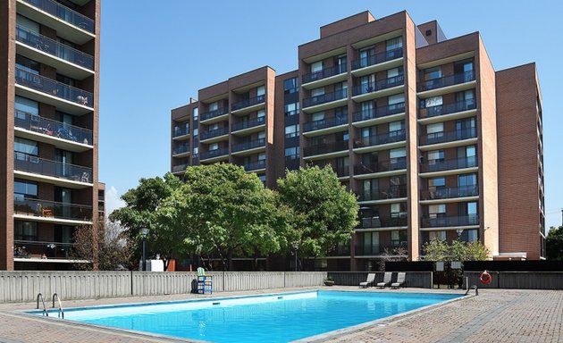 Photo of Goldengate Apartments