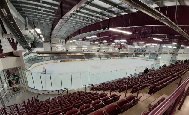 Photo of Seymour-Hannah Sports and Entertainment Centre