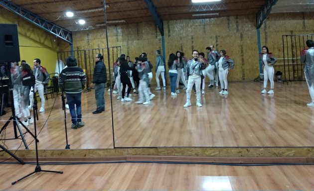 Foto de Academia de Danza y Espectaculos Hugo Urrutia