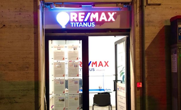 foto RE/MAX Titanus 2