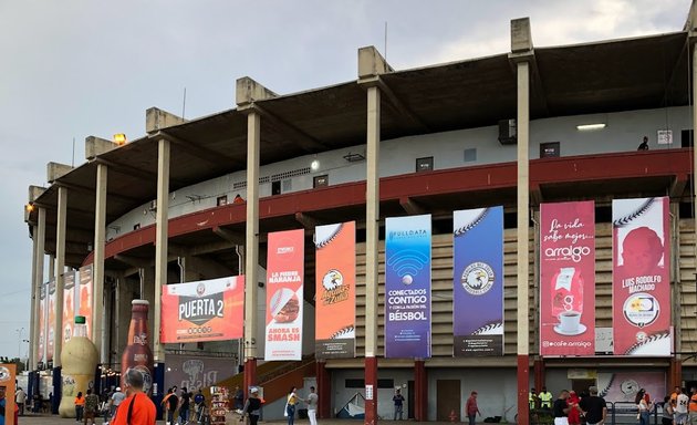 Foto de Estadio Luis Aparicio "El Grande"