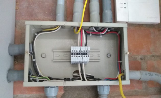 Foto de Instalaciones,mantenimiento y Reparaciones Zevallos