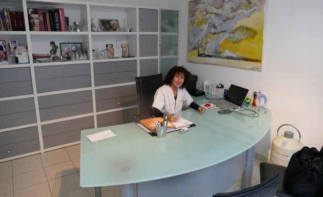 Photo de Dr Sylvie Lederlé cabinet de Dermatologie