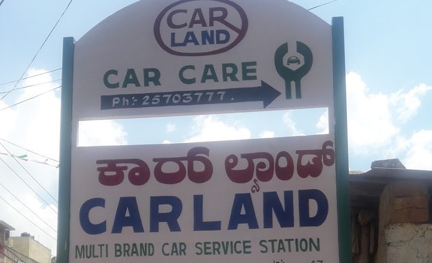 Photo of car Land