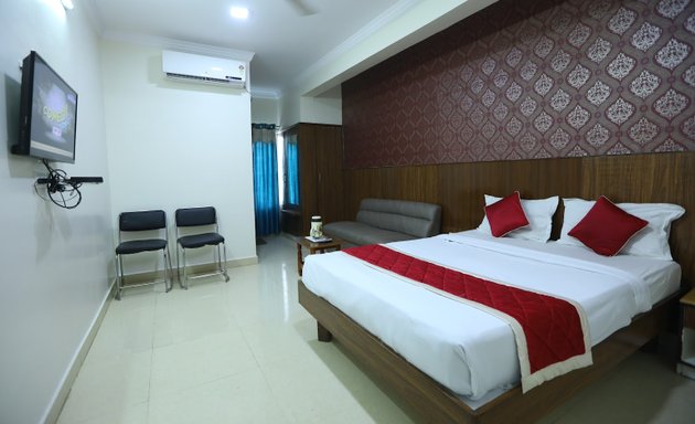 Photo of Hotel BCP Suites
