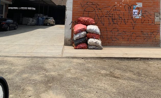 Foto de alimentos balanceados naranjito