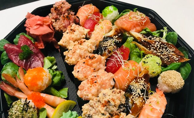 Foto von Sushi Club Finest Japanese Cuisine
