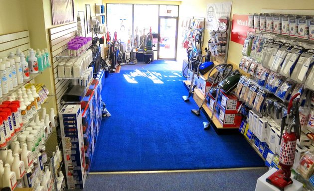 Photo of M&M Vacuums - ORECK MIELE RICCAR SEBO HOOVER DYSON ELECTROLUX Dealer & Repair Queens NY Store