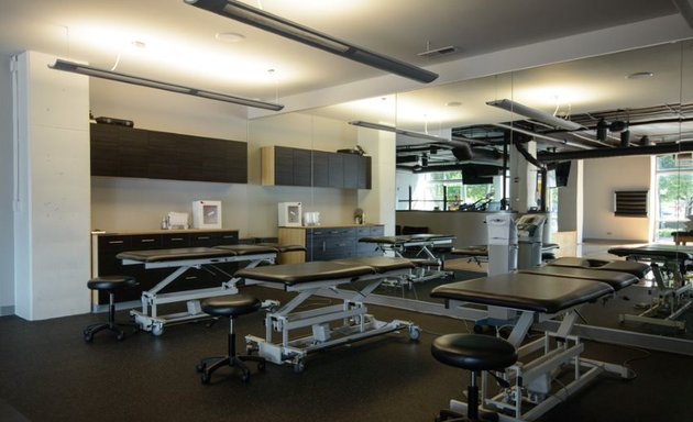 Photo of React Physical Therapy - West Loop