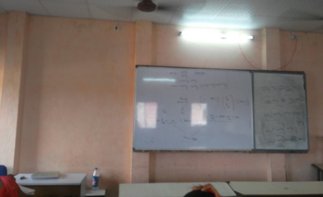 Photo of Bhatts Commerce Classes