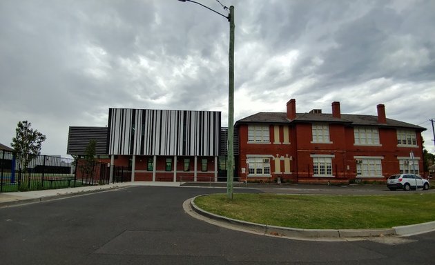 Photo of Essendon Primary School
