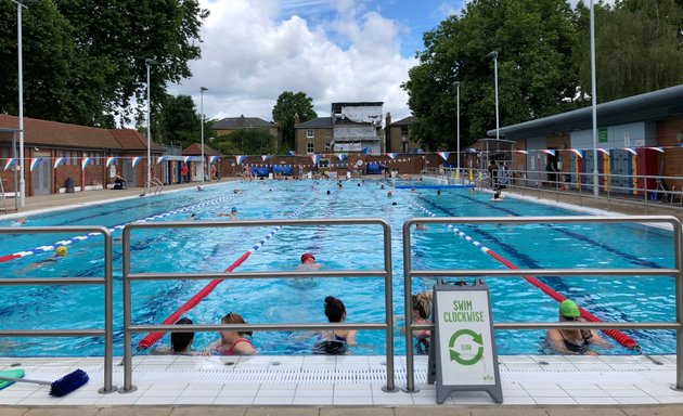 Photo of London Fields Lido