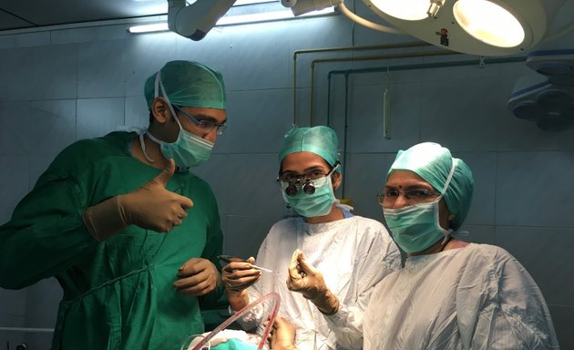 Photo of Dr Adit Gupta Eye Plastic Surgeon