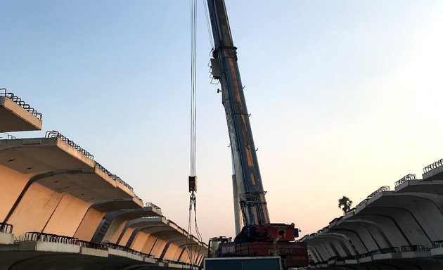 Photo of Modern Crane Hirers