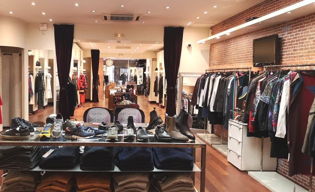 Photo de ALGORITHME LA LOGGIA - Concept-store - ( vêtements, chaussures, bijoux, parfums, beauté...)