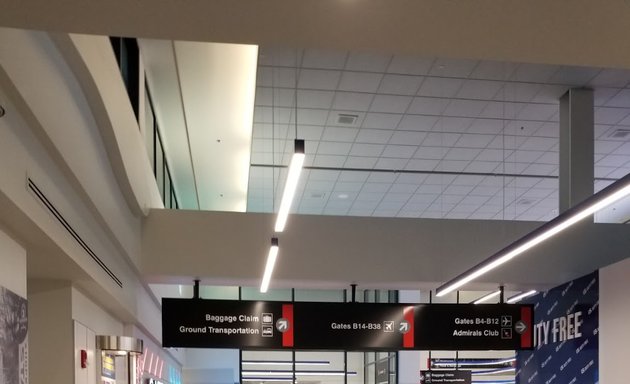 Photo of Logan Airport Terminal B Departures Stop 1
