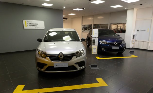 Foto de Concesionario Renault - Córdoba - Mediterráneo