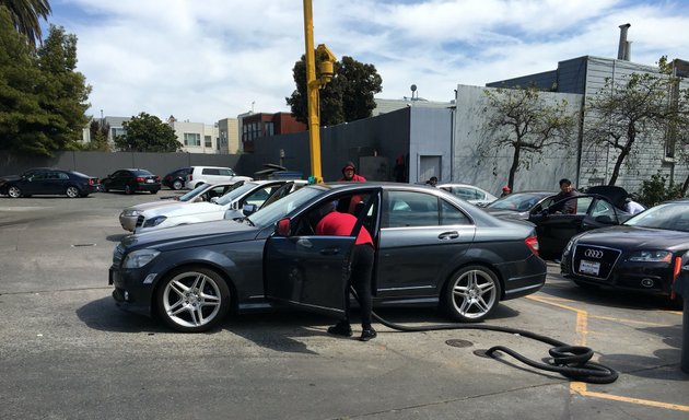 Photo of Divisadero Touchless Car Wash