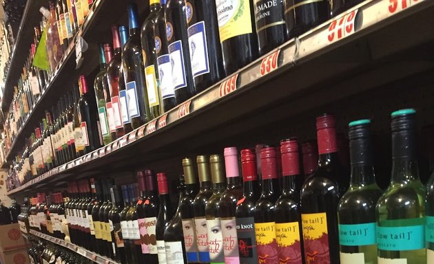 Photo of Junior's Wines & Liquors