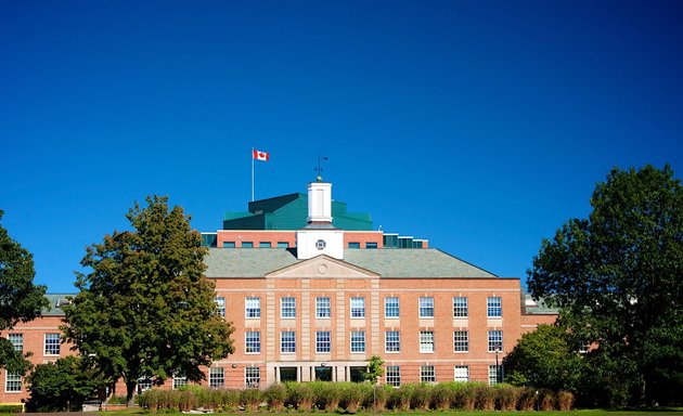 Photo of Société canadienne d'hypothèques et de logement (SCHL)