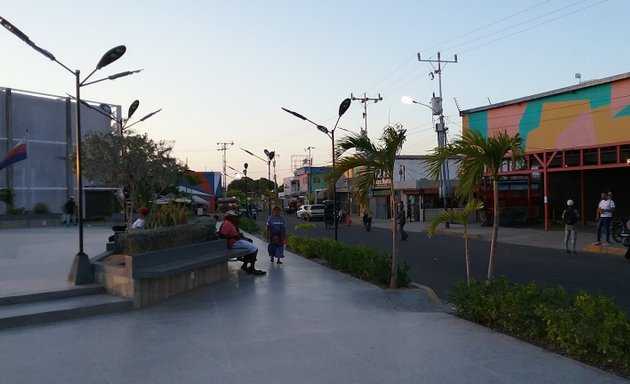 Foto de Plaza Bolívar del Oeste