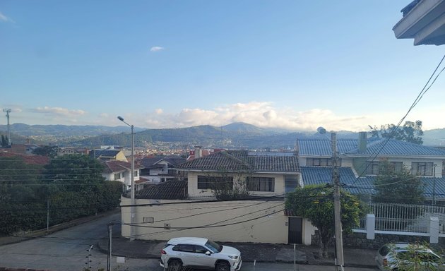 Foto de Residencia estudiantil Cuenca UCACUE BASÍLICA