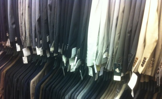 Photo of Men's Wearhouse