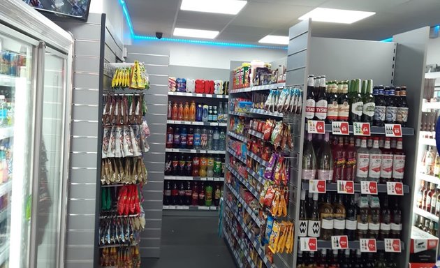 Photo of Mahmoods Off Licence