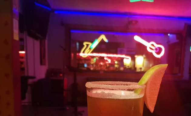 Foto de Julio's bar karaoke 2