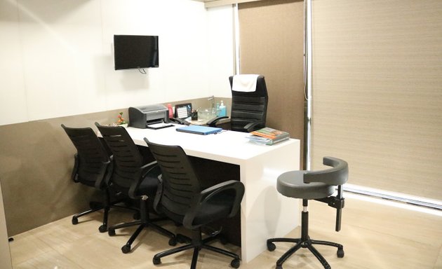 Photo of Eye Solutions Clinic, Eye Specialist in Chembur, Best Eye Doctor, Ophthalmologist, Mumbai