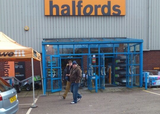 Photo of Halfords - Western Avenue (Cardiff)