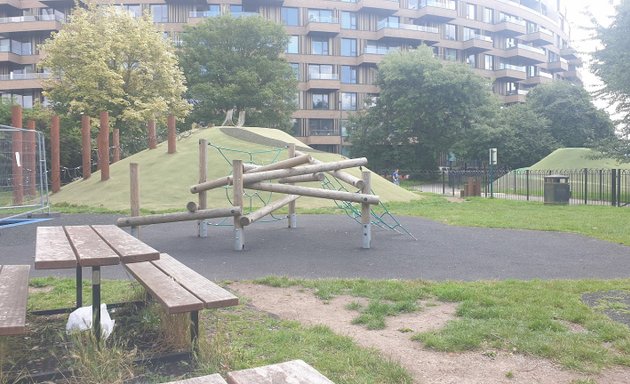 Photo of Wood Crescent Playground