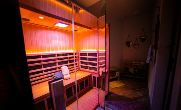 Photo of ALIGNOLOGY Infrared Sauna Las Vegas